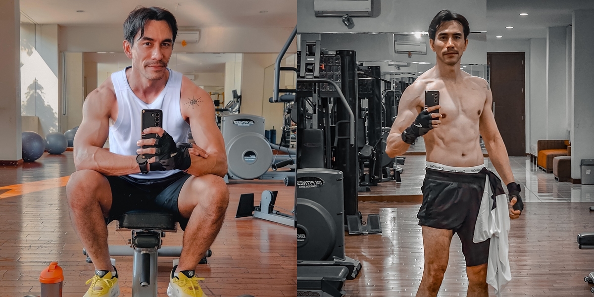 Portrait of Darius Sinathrya who is now getting muscular, Hot Daddy shows off his arm muscles and six-pack abs