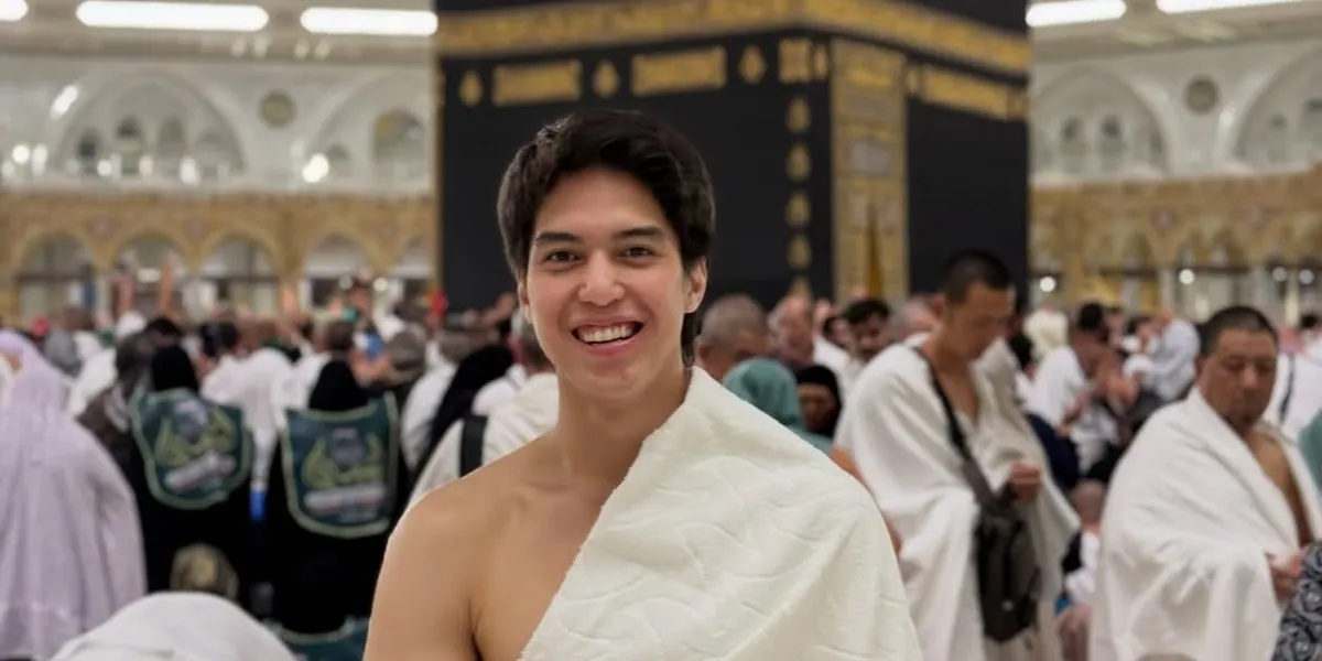 El Rumi's First Umrah Portrait, Gets Hotel Room with Madinah View - Nervous but Happy