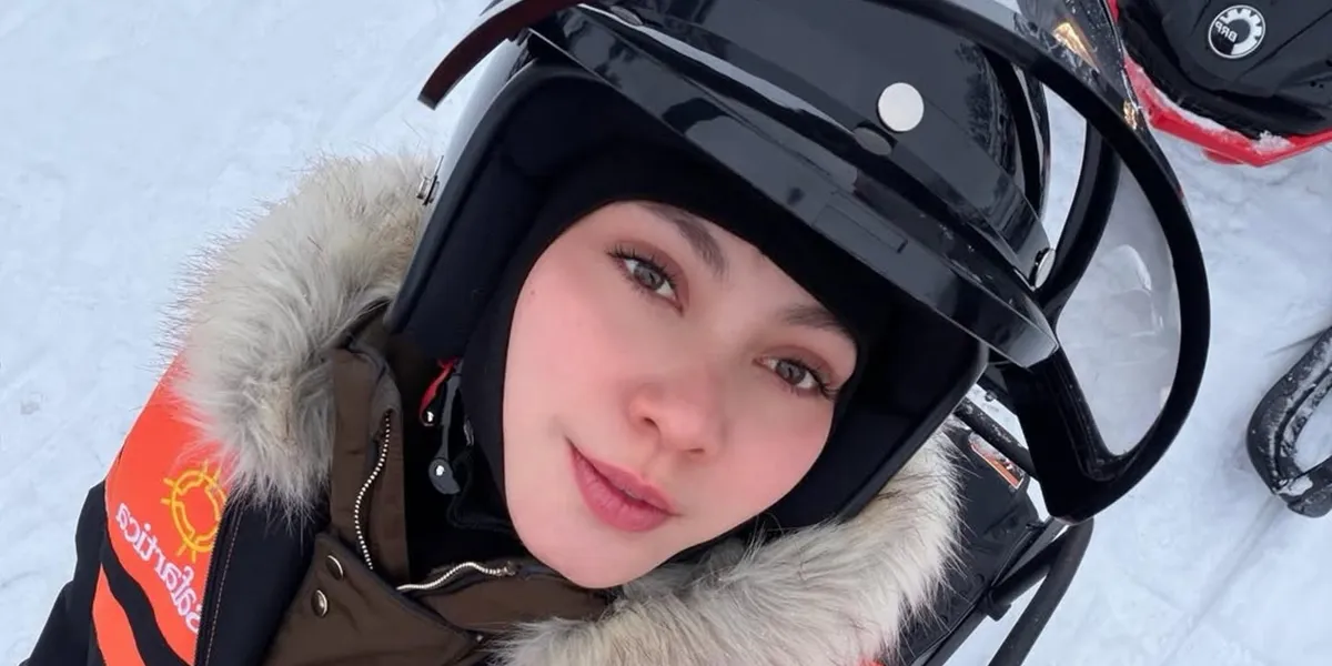 Photos of Haviza Devi Anjani Enjoying the Snow in Finland, So Much Fun Skiing