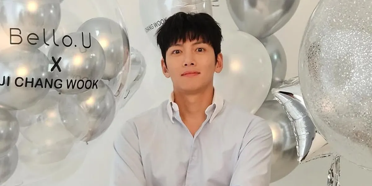 Portrait of Ji Chang Wook and Chinese Actress Gulinazha in Paris, Visuals of Two Countries