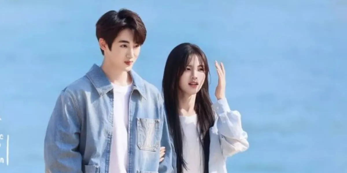 Portrait of the Intimacy Between Winwin and Yang Chaoyue in the Latest Chinese Drama Sunshine through the Rain, Making Hearts Flutter Badly