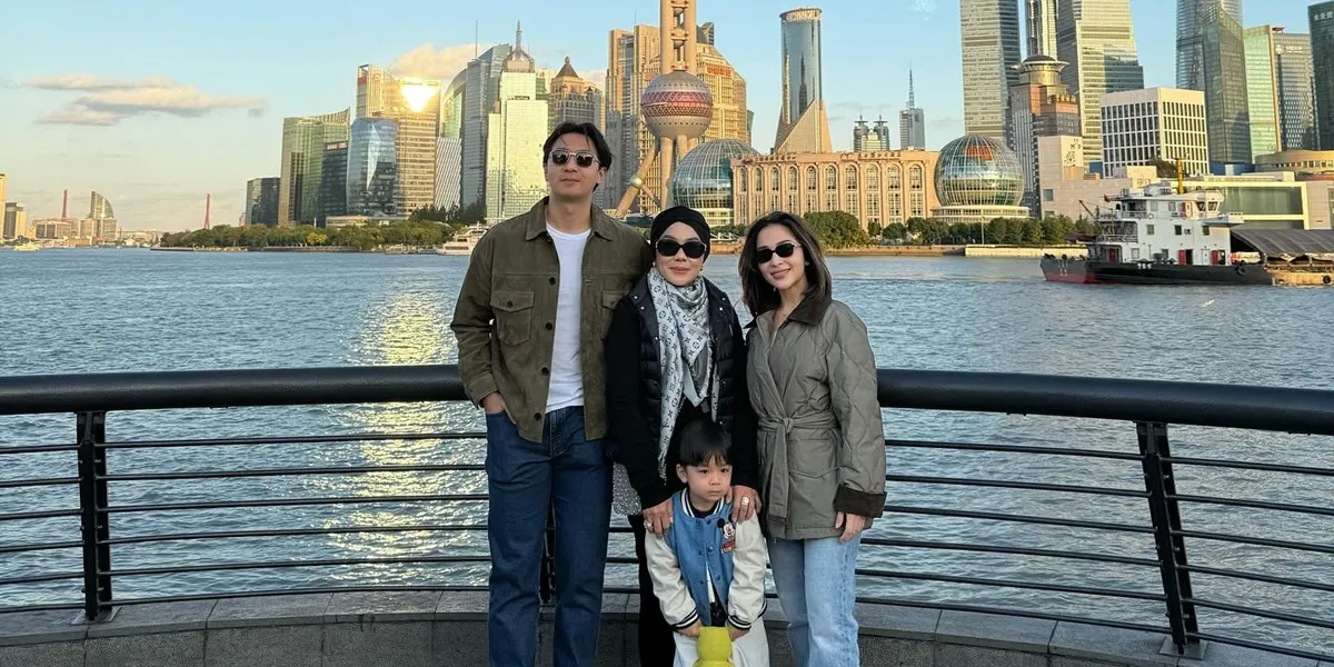 Photos of Nikita Willy's Vacation in Shanghai, Still Beautiful While Carrying Her Child