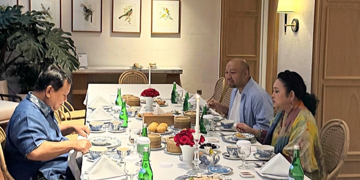 Portrait of Prabowo Breaking Fast with Titiek Soeharto, Didiet Looks Happy - Netizens: Ciyee