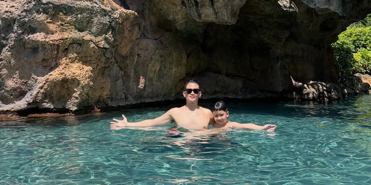 Portrait of Quality Time with Rezky Adhitya and His Child, No Day Without Swimming