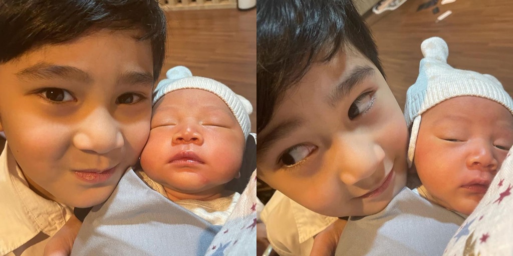 Portrait of Rafathar with His Younger Brother, Funny Mimicking Baby Rayyanza's Sleeping Style with Open Mouth - Two Handsome Heroes of Nagita Slavina