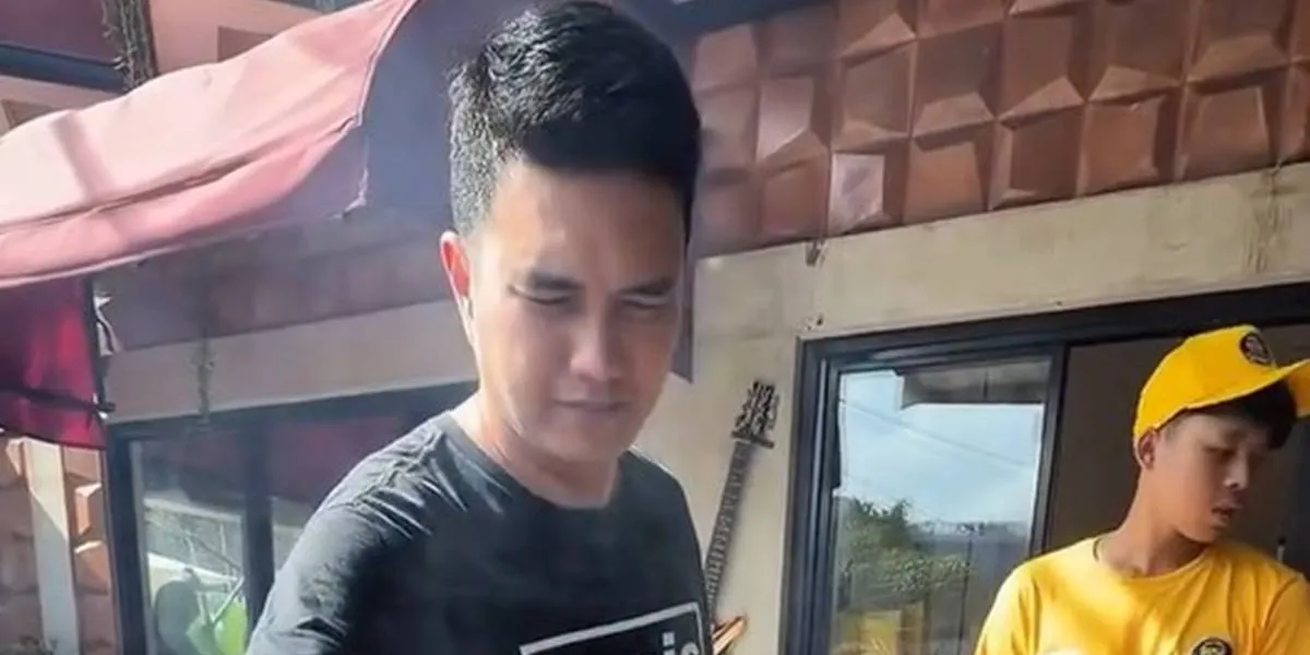 Portrait of Aldi's Burger Restaurant in Cempaka Putih Owned by Aldi Taher that Went Viral