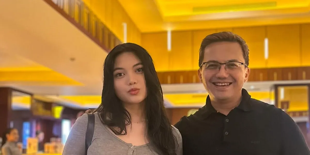 7 Photos of Sahrul Gunawan Out with His Daughter, Some Mothers Whisper: Why Is He Holding Hands?