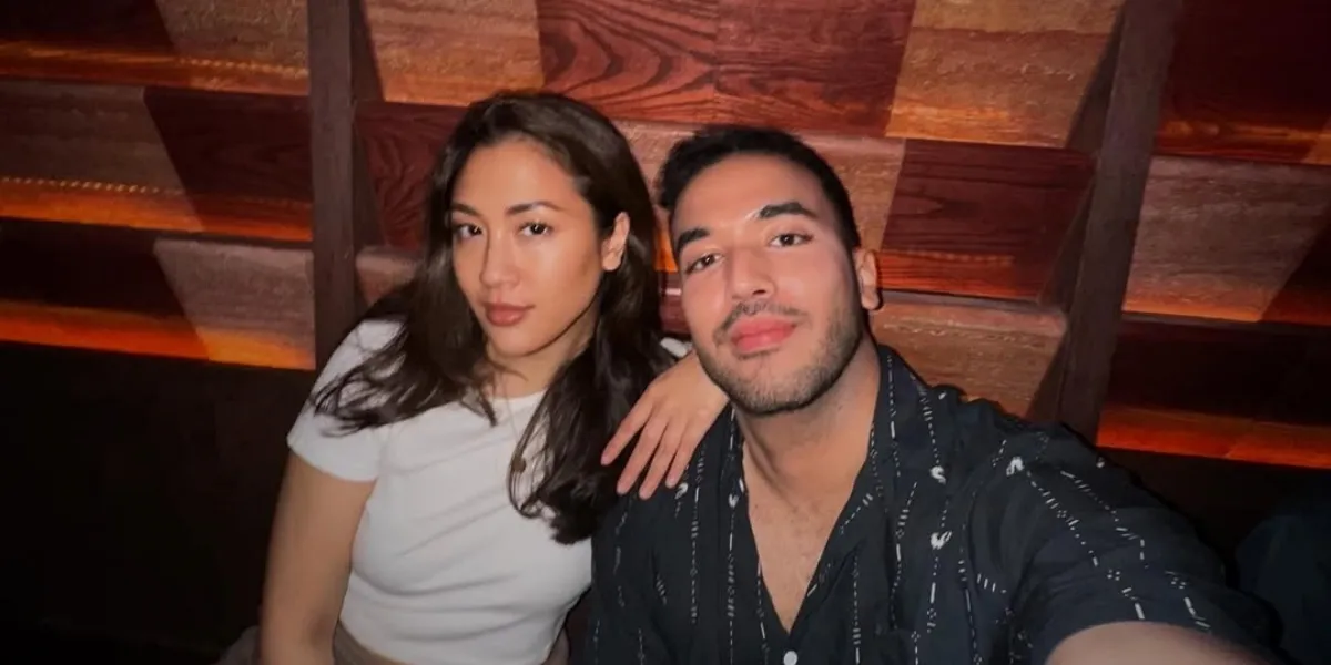 Portrait of Sherina Munaf Watching the Musical 'Perahu Kertas' with Friends