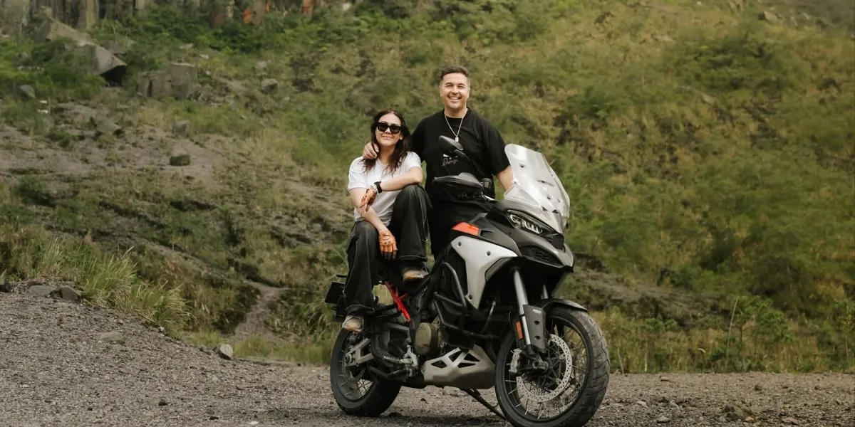 Portrait of Sissy Prescilia & Rifat Sungkar Touring on a Motorcycle to East Java