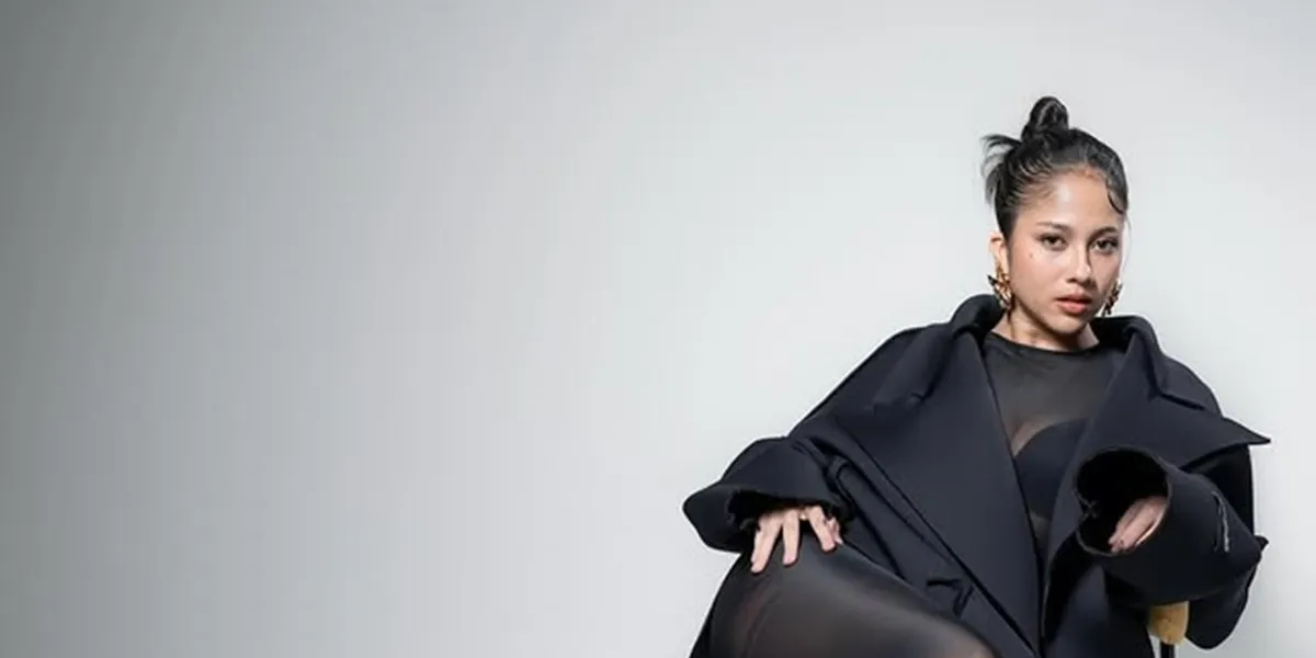 7 Portraits of Sitha Marino in Her Latest Photoshoot, Bastian Steel's Comments Highlighted?