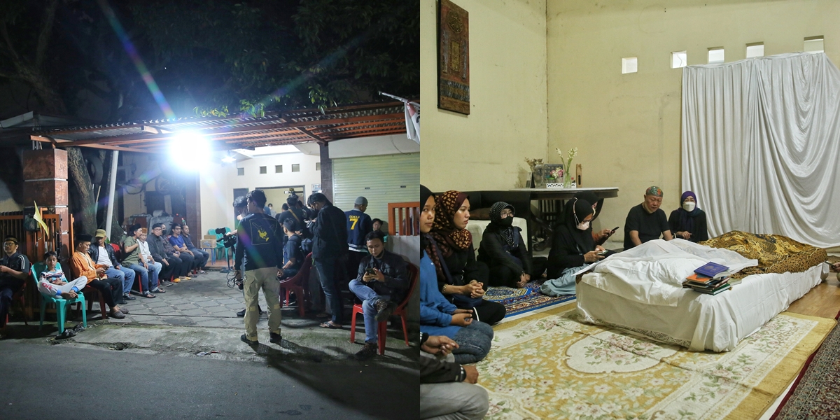 Portrait of the Atmosphere of Aminah Cendrakasih's Funeral Home, Filled with Mourners