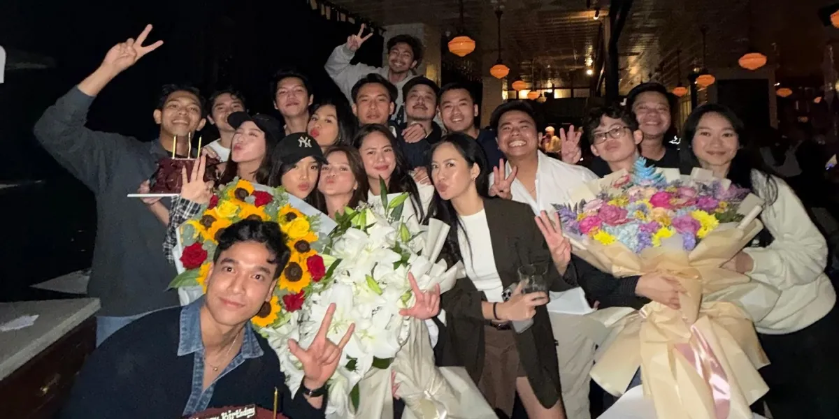 Portrait of Maudy Effrosina's Birthday, Celebrated with Fadly Faisal & Friends