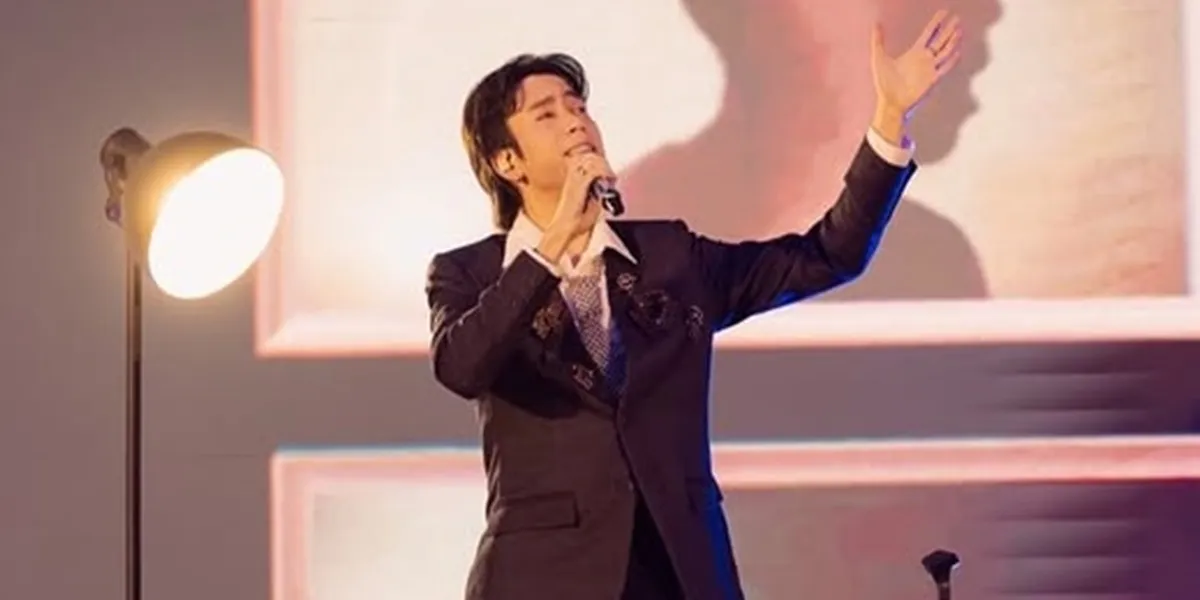 Portrait of Vidi Aldiano Getting Whiter Due to Chemotherapy, Afraid of Shining Like a Vampire