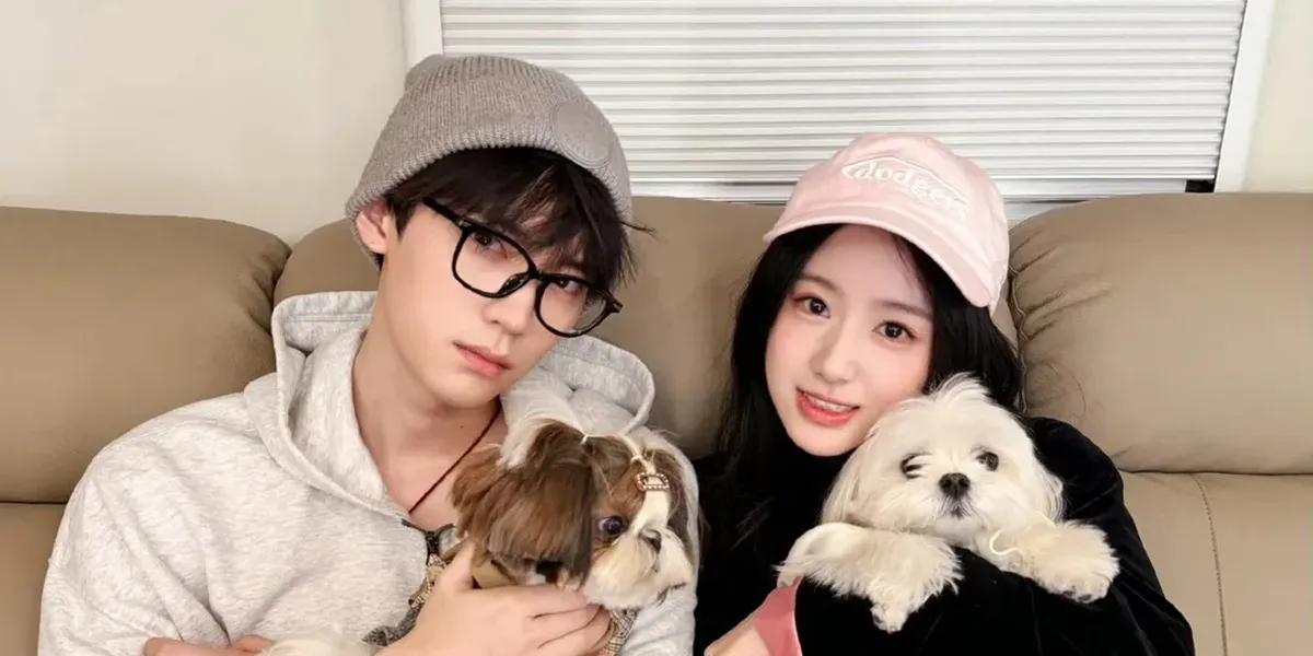 Latest Portraits of Zhou Yiran and Bao Shangen, Sweet Like a Date with Pets