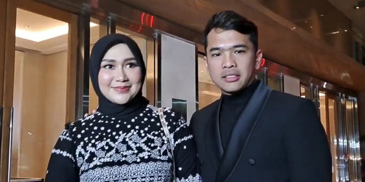  Putra Siregar Gives Away iPhones to Wedding Guests, Turns Out to Be the Sponsor of Thariq Halilintar and Aaliyah Massaid's Wedding,