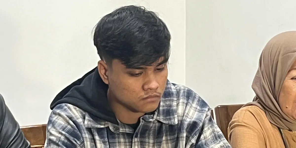 Ressa Rizky Rossano Demands Denada to Acknowledge Him as Her Child Directly