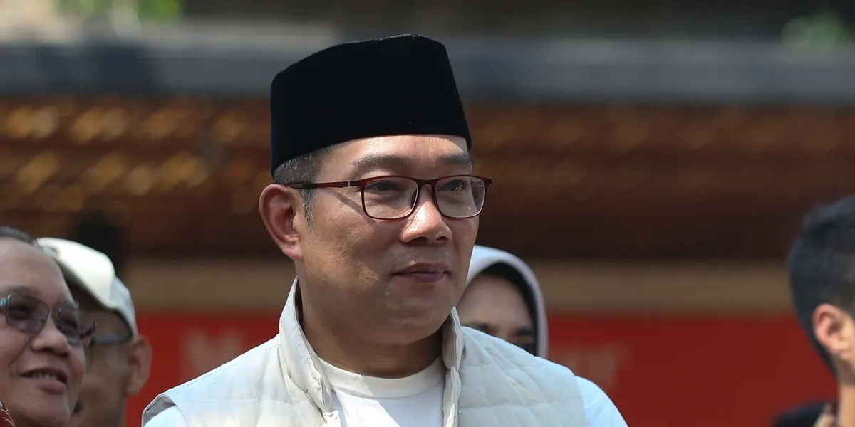 Ridwan Kamil Publicly Apologizes, Acknowledges Mistakes in 29 Years of Marriage to Atalia