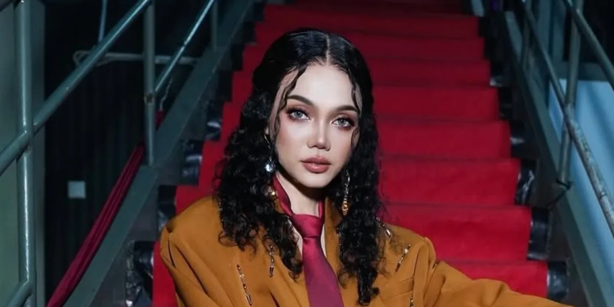 Rina Nose and Jirayut Compete in Impersonation on the D'Academy 7 Stage