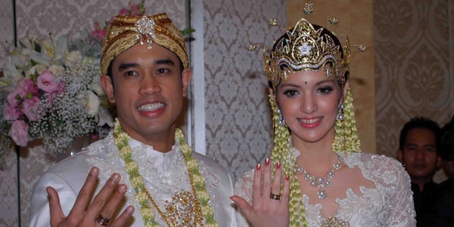 A Decade of Marriage, Here are 10 Sweet and Harmonious Portraits of Nia Ramadhani and Ardie Bakrie's Love Journey