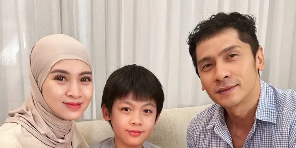 A Series of Vaga's Randomness, Donita's Child, Birthday Request for Instant Noodles - Confessions on Exam Paper