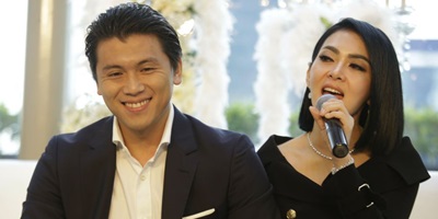 Syahrini - Reino Barack Holds First Press Conference as Husband and Wife