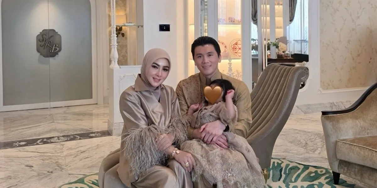 Syahrini Celebrates Eid in Jakarta with Baby R, Family Gathering
