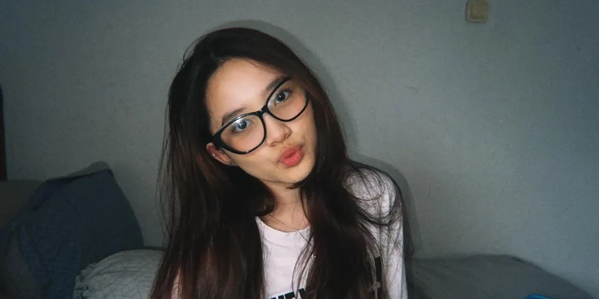 Sybill, Zaskia Adya Mecca's Child, Helps Residents in Aceh, Highlights Post-Flood Impact