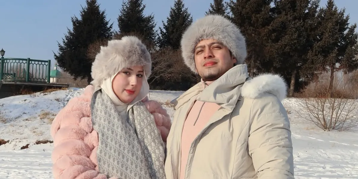 Tasyi Athasyia Celebrates 11 Years of Marriage in Harbin, Enjoying -25 Degree Temperature