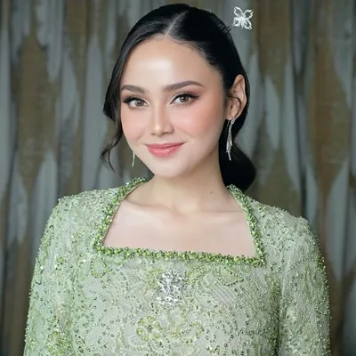 Potret Cantik Syifa Hadju Jadi Bridesmaid Tengku Nadira, Perdana Sebagai Istri El Rumi