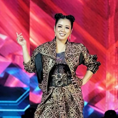 Soimah Berbunga-bunga Karena Valen dan Arbil di Panggung D'Academy 7