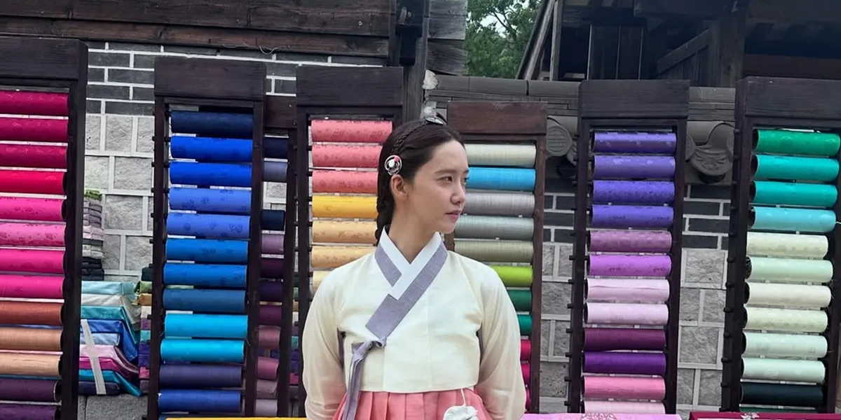 Yoona Celebrates the End of the Korean Drama BON APPETIT, YOUR MAJESTY, Called One of the Best Dramas