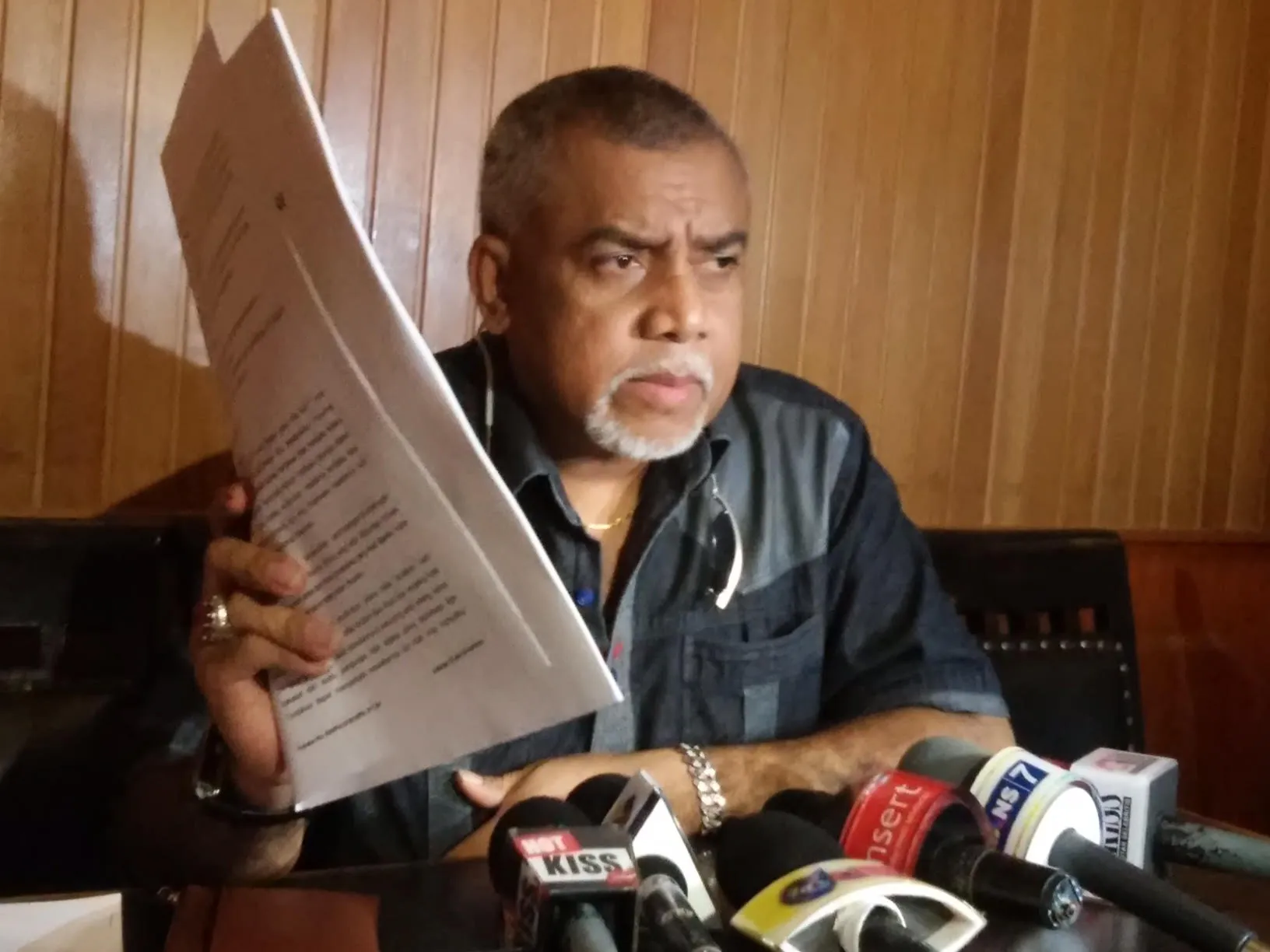 Pieter Ell mengibaratkan kondisi RA seperti habis manis sepah dibuang © KapanLagi.com®/Hendra Gunawan