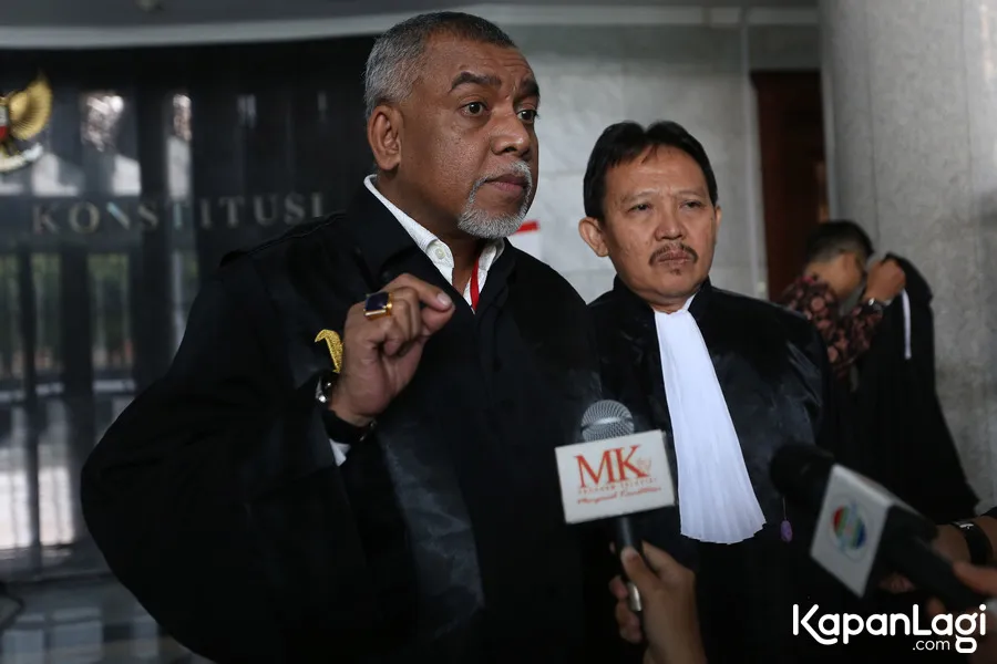 Pieter Ell meminta keadilan dan berniat menyeret PSK dan pengguna jasa prostitusi artis. ©KapanLagi.com/Budy Santoso