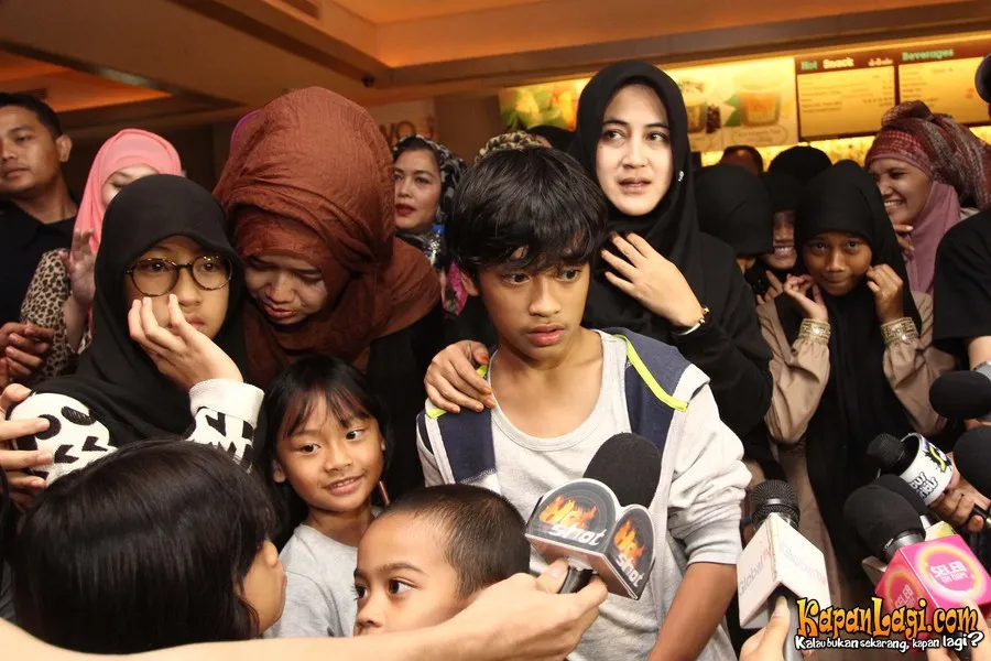 Anak-anak Pipik seperti ibunya mencoba kuat untuk menghadapi cobaan yang ada.