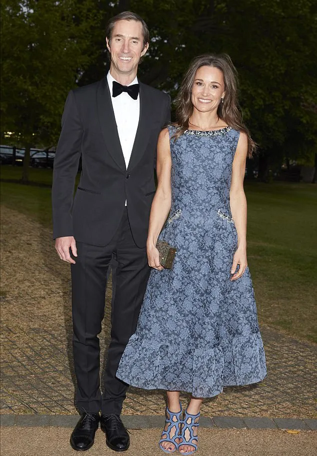 Serasinya pasangan calon pengantin yang satu ini! © dailymail.co.uk