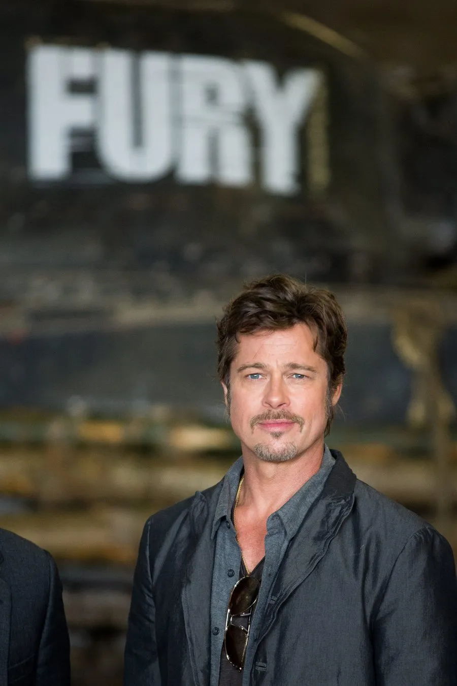 Di saat bulan madu, Brad Pitt malah sibuk bekerja ©splashnews.com