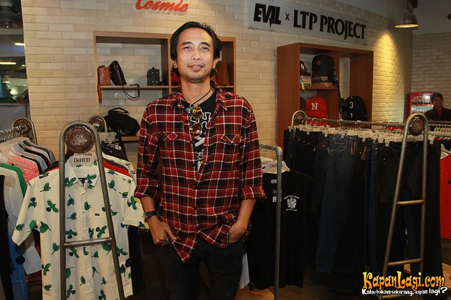 Piyu tak main-main masalah promo brand clothingnya ©KapanLagi.com®