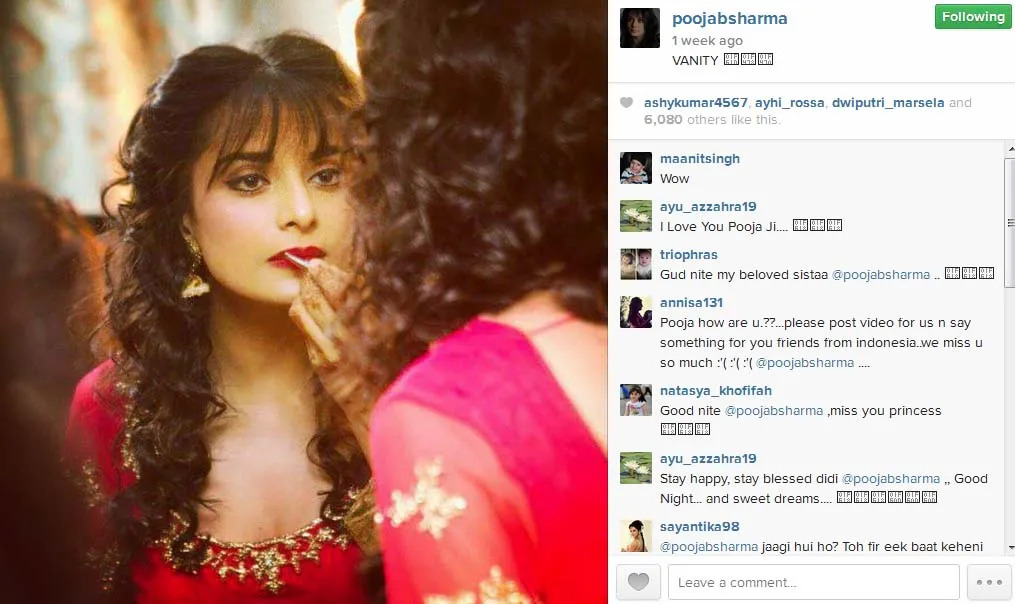 Pooja Sharma dengan lipstik merah, cantik? @instagram/poojabsharma