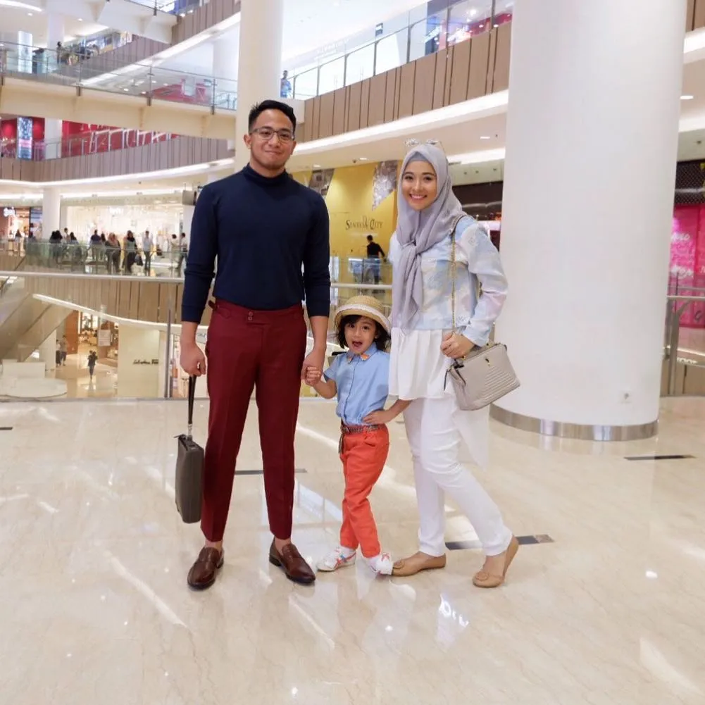 Suami makin perhatian saat Poppy hamil anak ke-2 © instagram.com/poppybungariphat