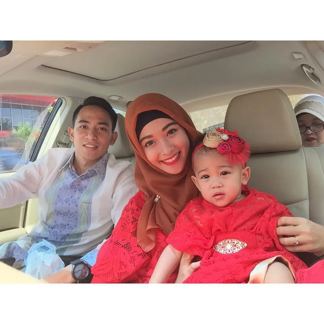 Poppy Bunga Istri Muhammad Fattah Riphat