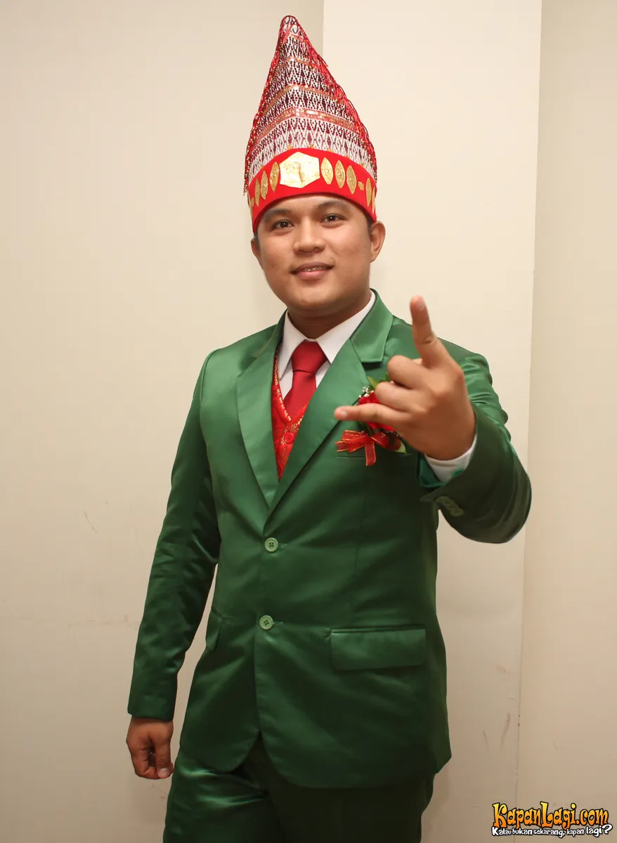Posan sempat menitikkan air mata ketika anaknya lahir.
