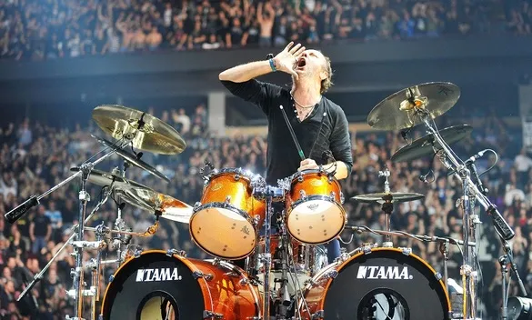Lars Ulrich, selalu on fire! @ology.com