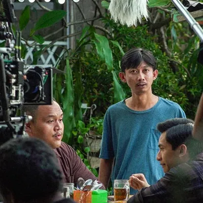 6 Potret di Balik Layar Film TUNGGU AKU SUKSES NANTI, Kini Tembus 1,8 Juta Penonton