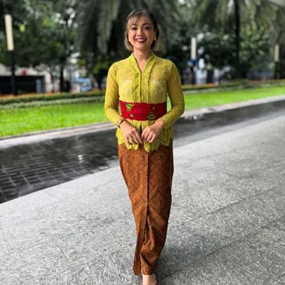 Potret Nirina Zubir Totalitas Perankan 3 Periode dalam Film JANGAN BUANG IBU