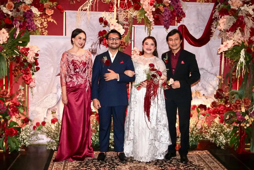Hadir di Nikahan Chika sang Anak