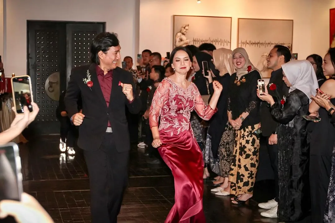 Sempat Joget Bareng