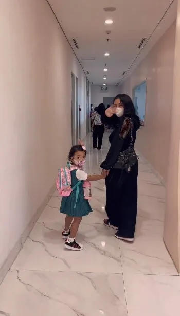 Potret Gewa Anak Mutia Ayu dan Mendiang Glenn Fredly (Credit: Instagram/mutia_ayuu)