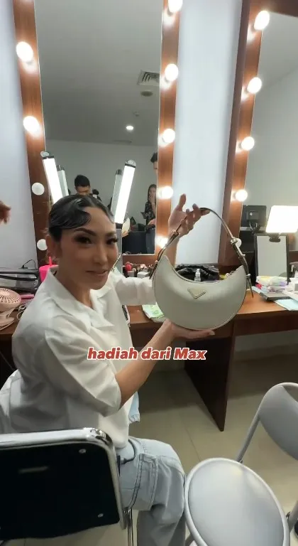 Memberi Hadiah