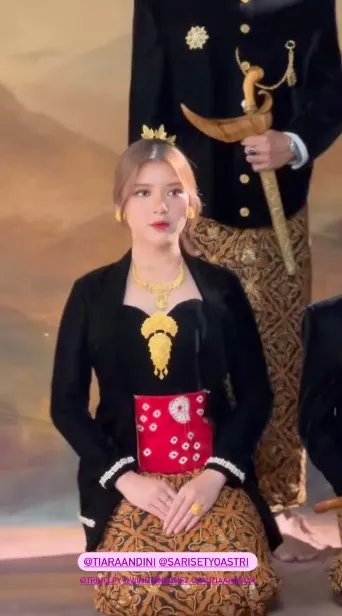 Potret Keluarga Tiara Andini (Credit: TikTok/panggilakukrucil)