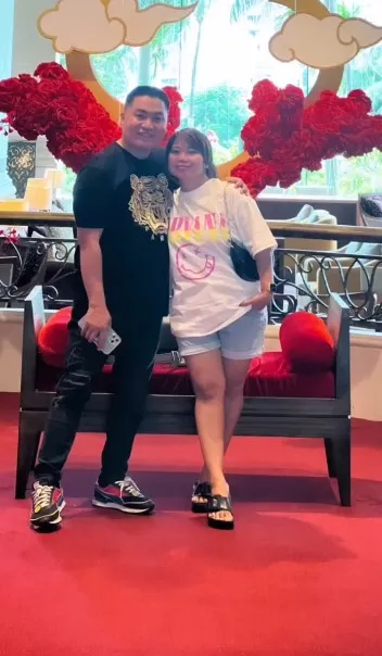 Potret Merry Asisten Raffi Ahmad Bareng Kekasih (Credit: Instagram/merryraffiahmad)